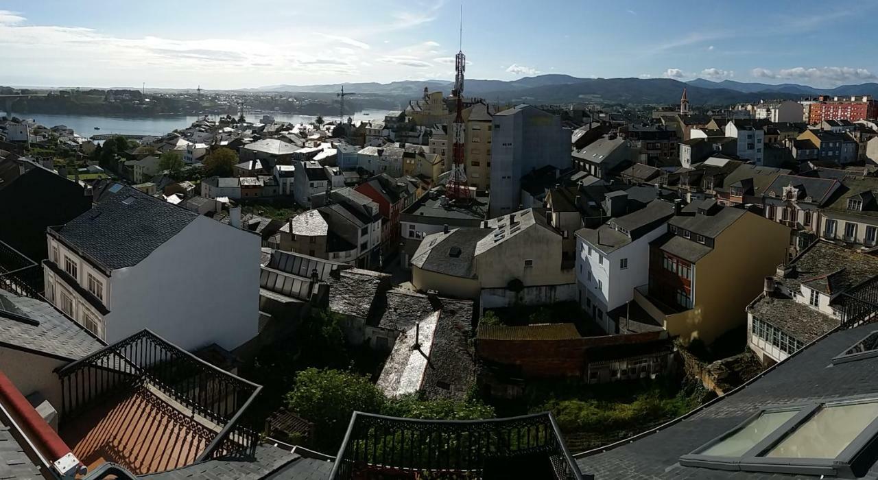 Appartement Atico céntrico con piscina comunitaria à Ribadeo Extérieur photo
