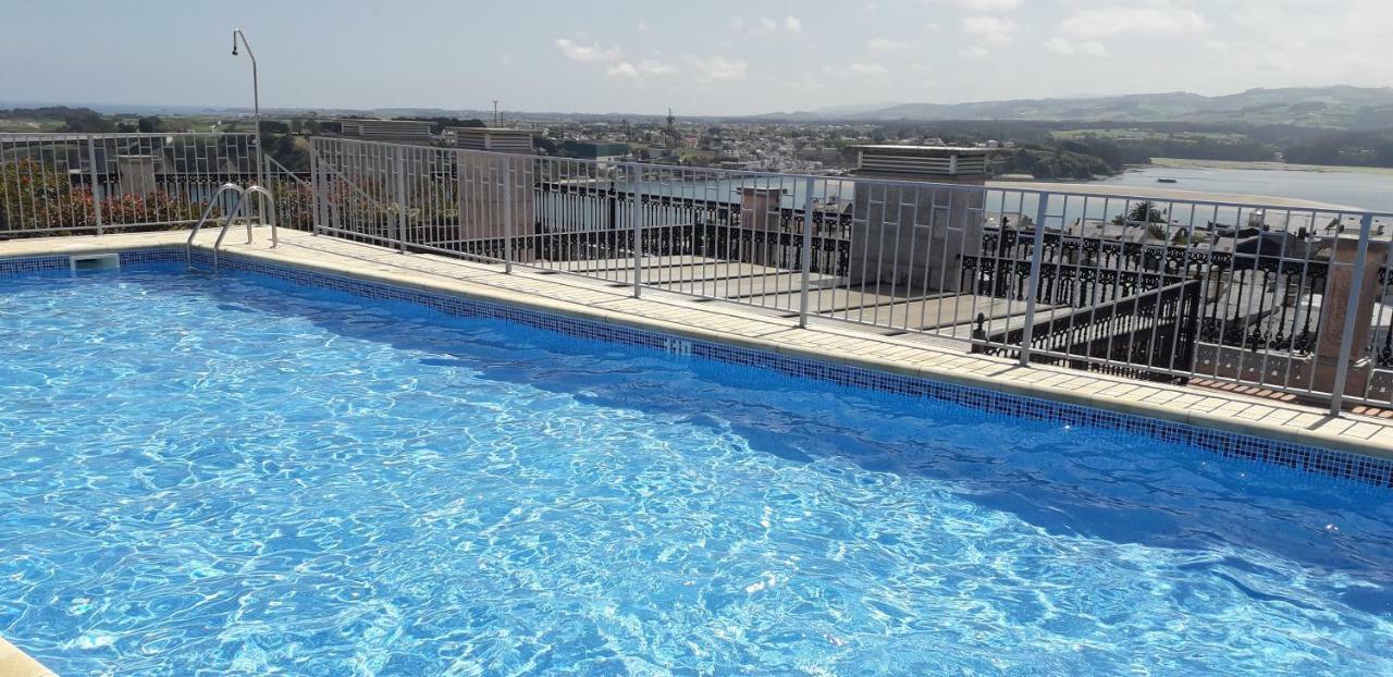 Appartement Atico céntrico con piscina comunitaria à Ribadeo Extérieur photo